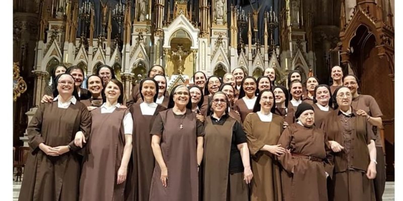 Hemos Recibido La Visita De Las Hermanas Carmelitas